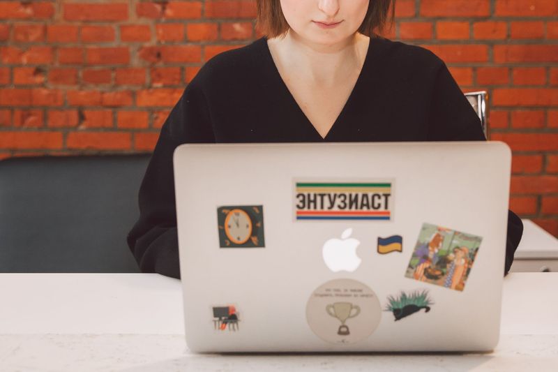 Skill-Learning for College Side Hustles: Skillshare, Domestika, Coursera and CodeMonkey Real Portfolio Outcomes